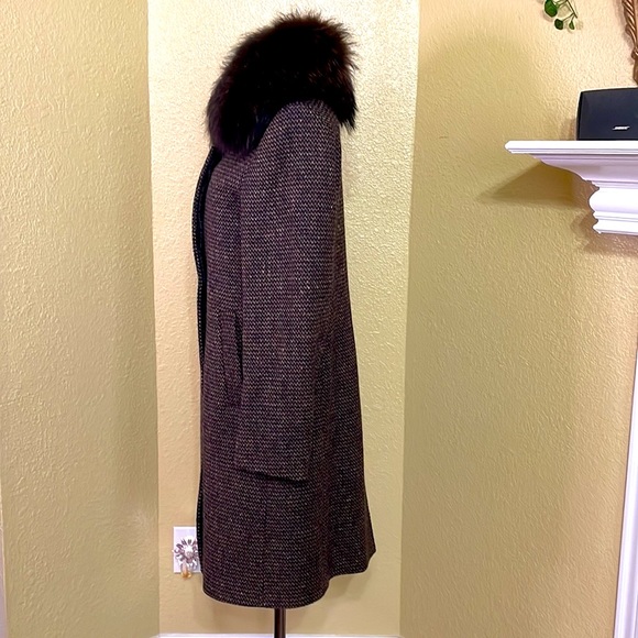 Burberry wool with fur classic coat - Picture 5 of 12